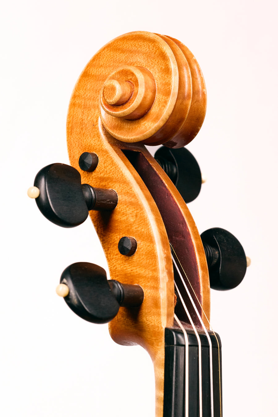 A Good Violin by Chen Guang-Yue, 1988.