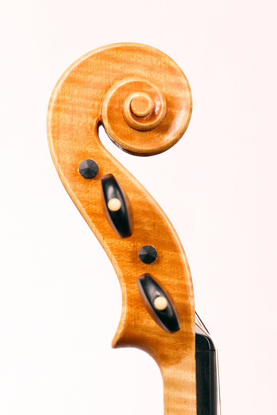 A Good Violin by Chen Guang-Yue, 1988.