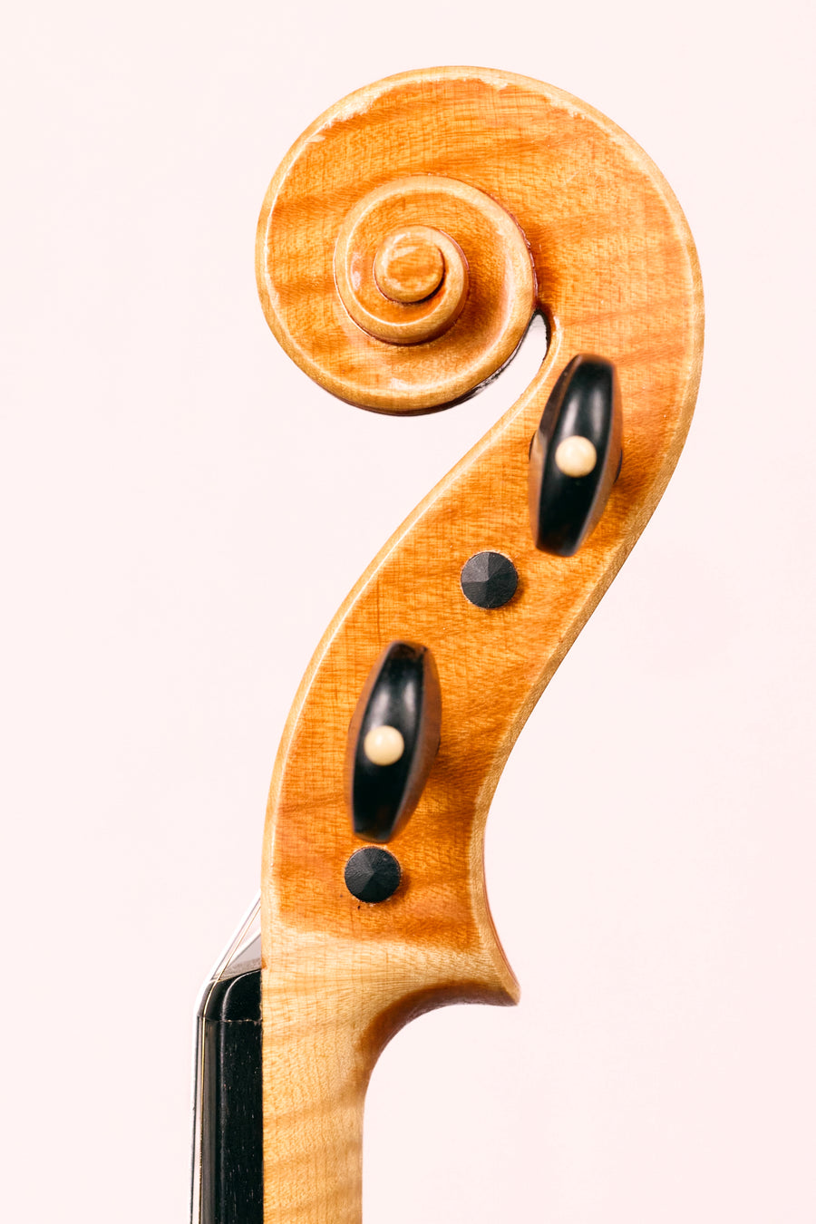 A Good Violin by Chen Guang-Yue, 1988.