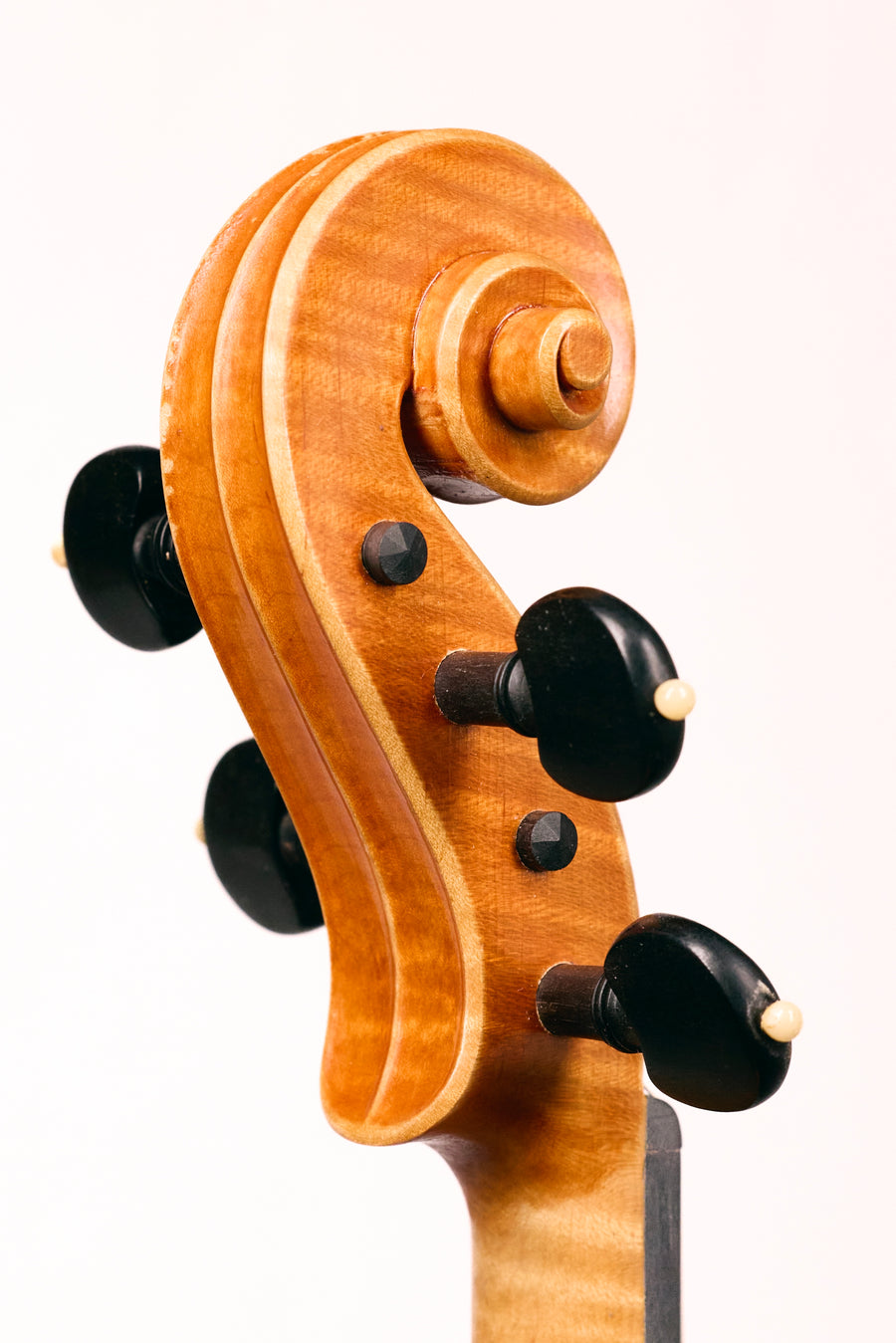 A Good Violin by Chen Guang-Yue, 1988.