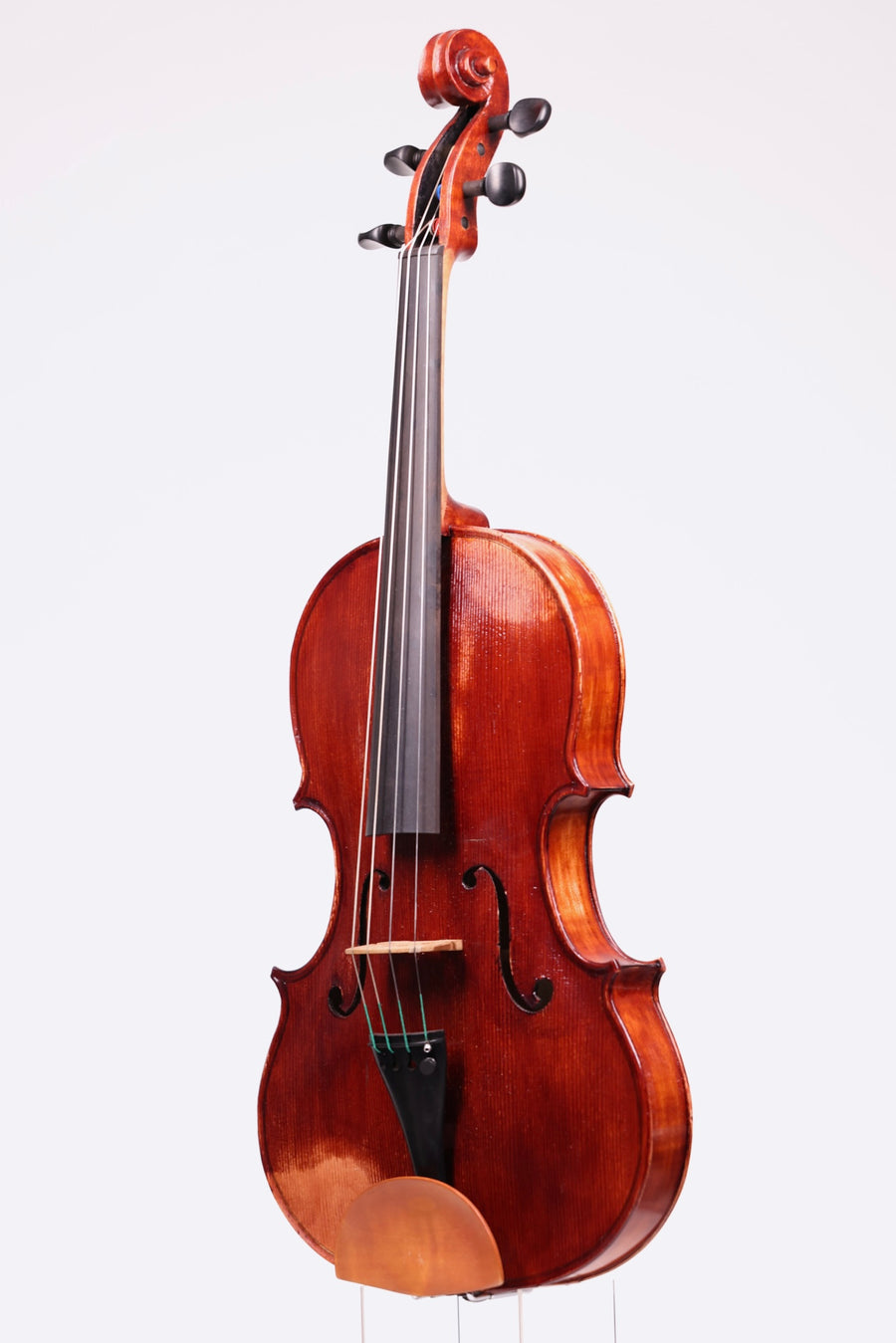 A Contemporary Viola by Daniel Oliver, 2023. 15 7/8”