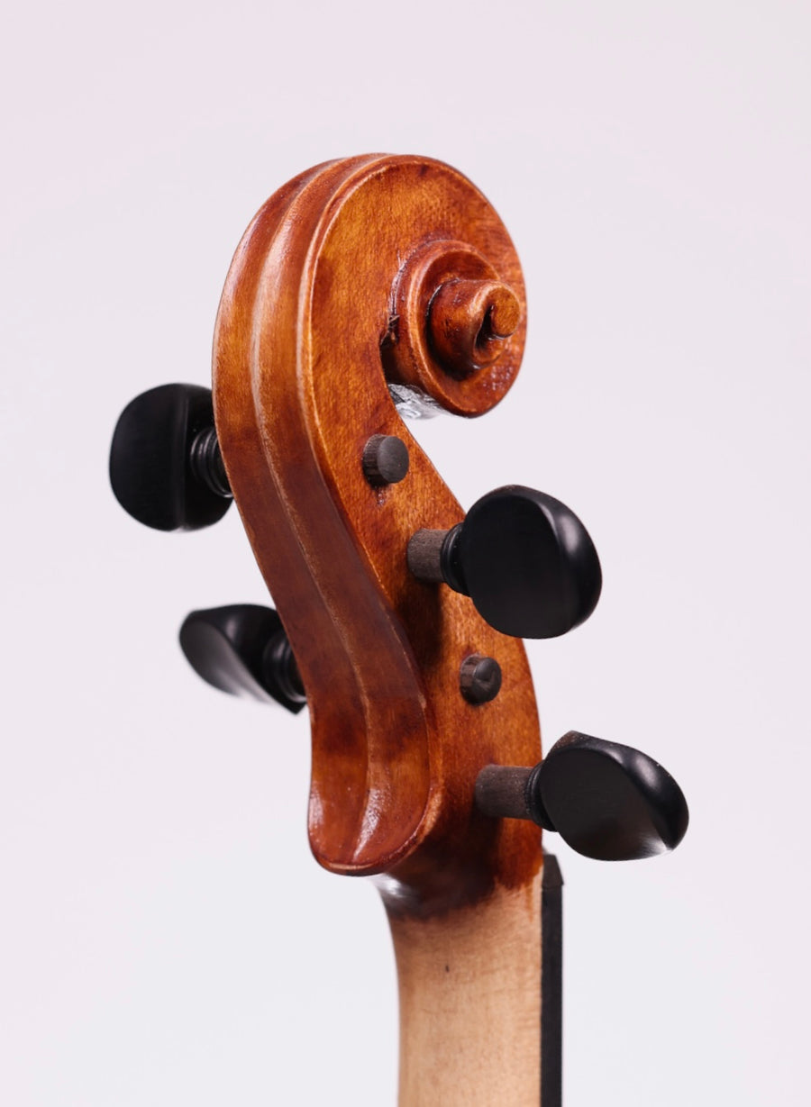 A Modern American Violin By Daniel Oliver, 2023